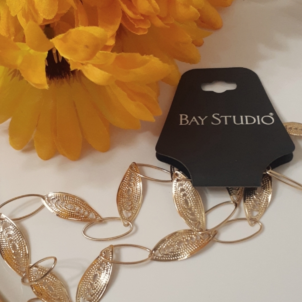 BAY STUDIO Gold Tone Fall Leaf Necklace NWT